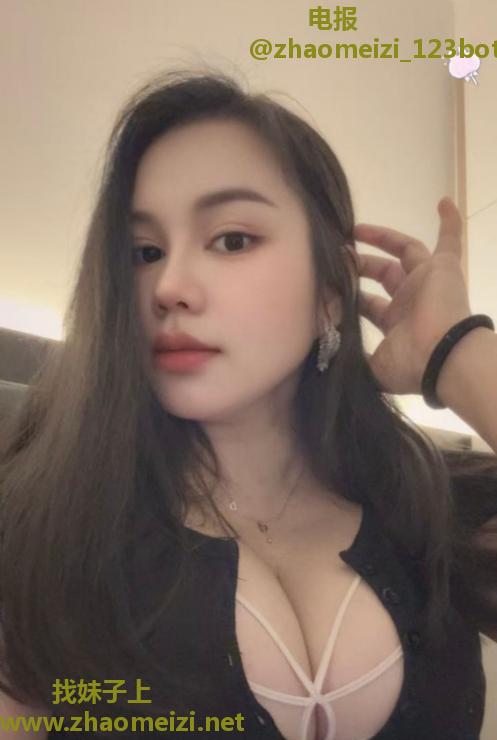 服务型巨乳骚妇
