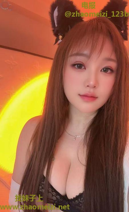 大胸易高潮小甜甜