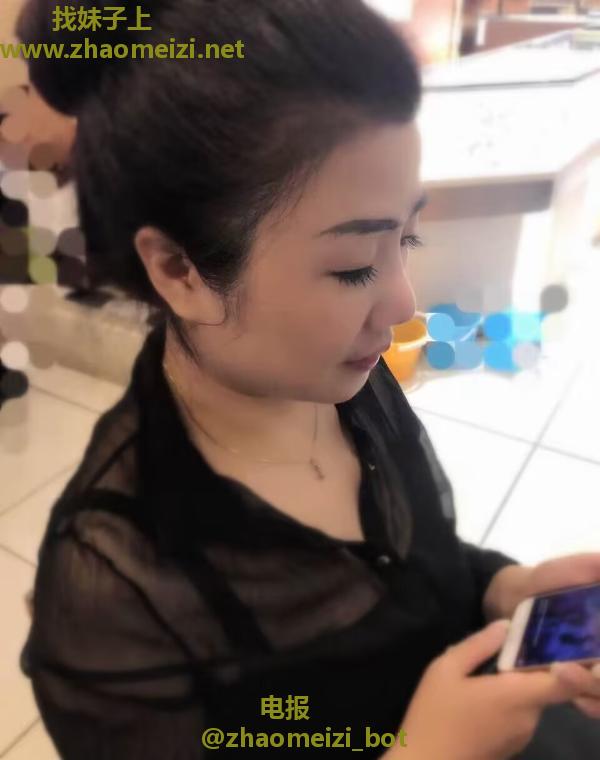 性价比胸大熟女