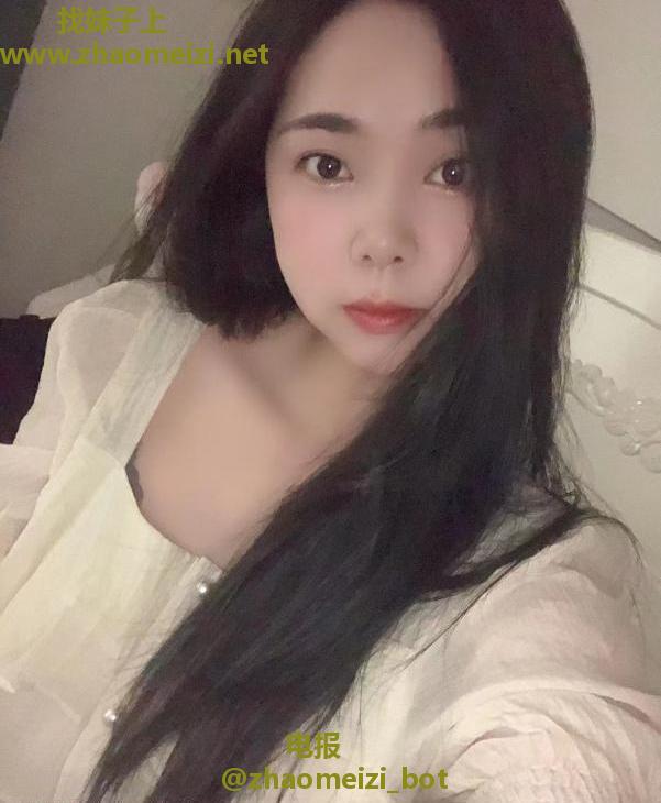 爆乳空姐制服诱惑